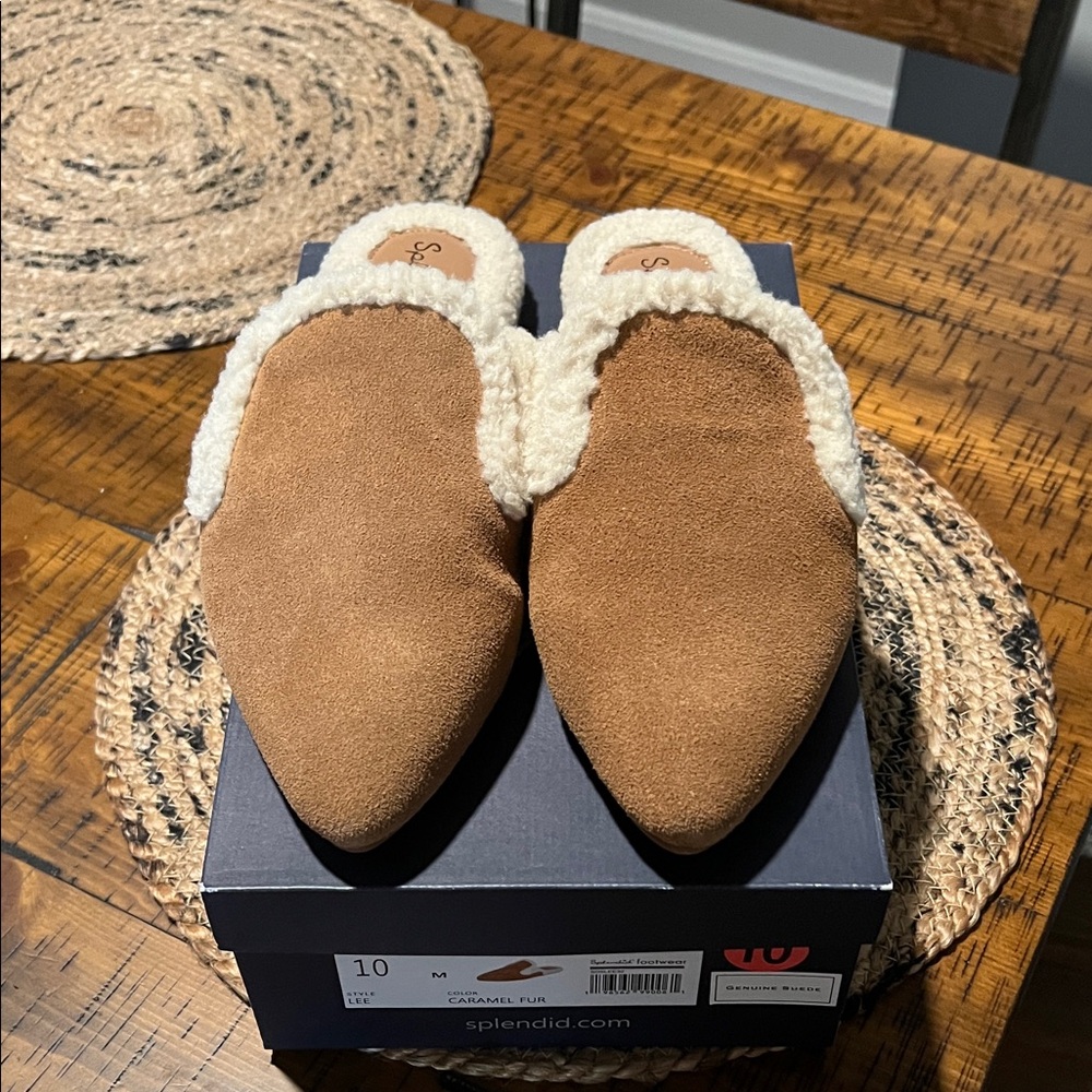 Splendid Tan Suede Mules with White Trim - Picture 7 of 7